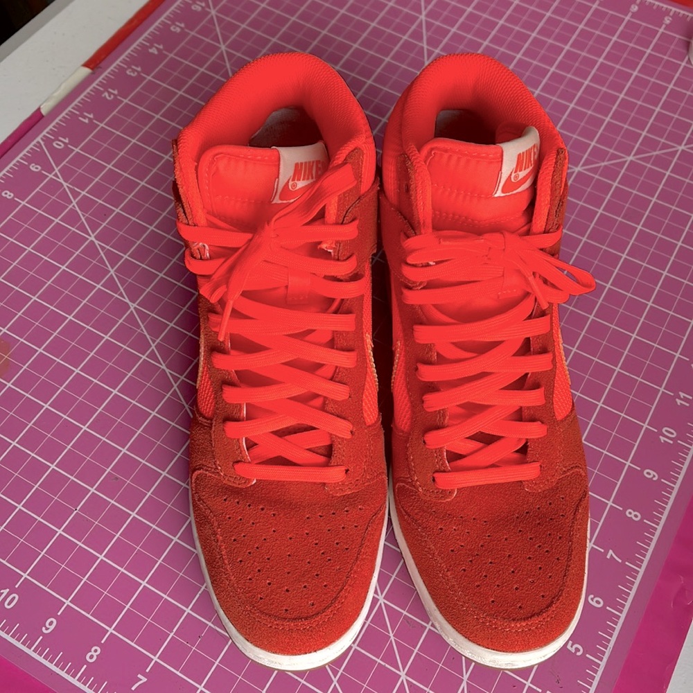 Womens Dunk Sky Hi Mesh Size 9